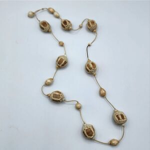 Crocheted & wooden necklace cream & tan